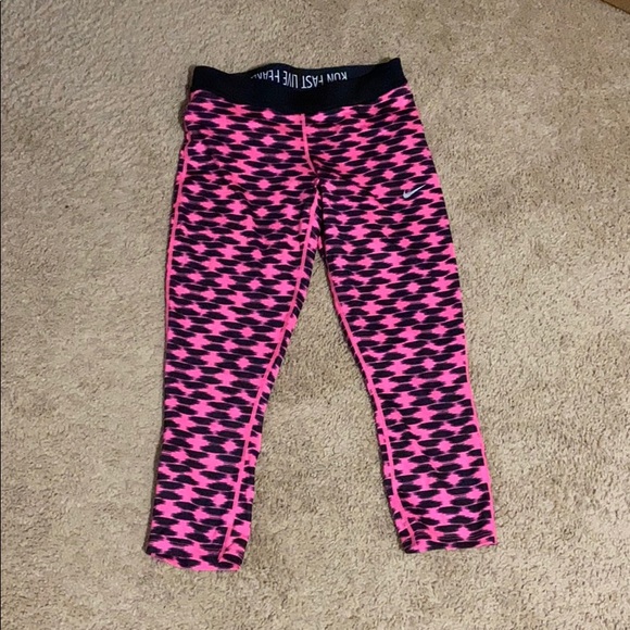 Nike pink cropped leggings (little past the knee) - Picture 1 of 1